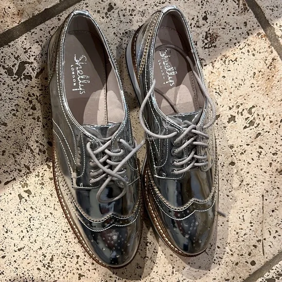 Brand new silver Shelley shoes!!! Cutest ever!! - Picture 5 of 5